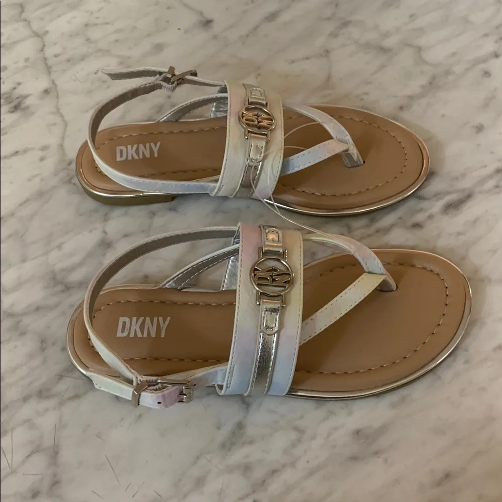 DKNY White Iridescent Girls' Sandals with Silver Medalion Logo Accent NEW Size 1